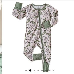 BASS BUDDIES CONVERTIBLE ZIP ROMPER